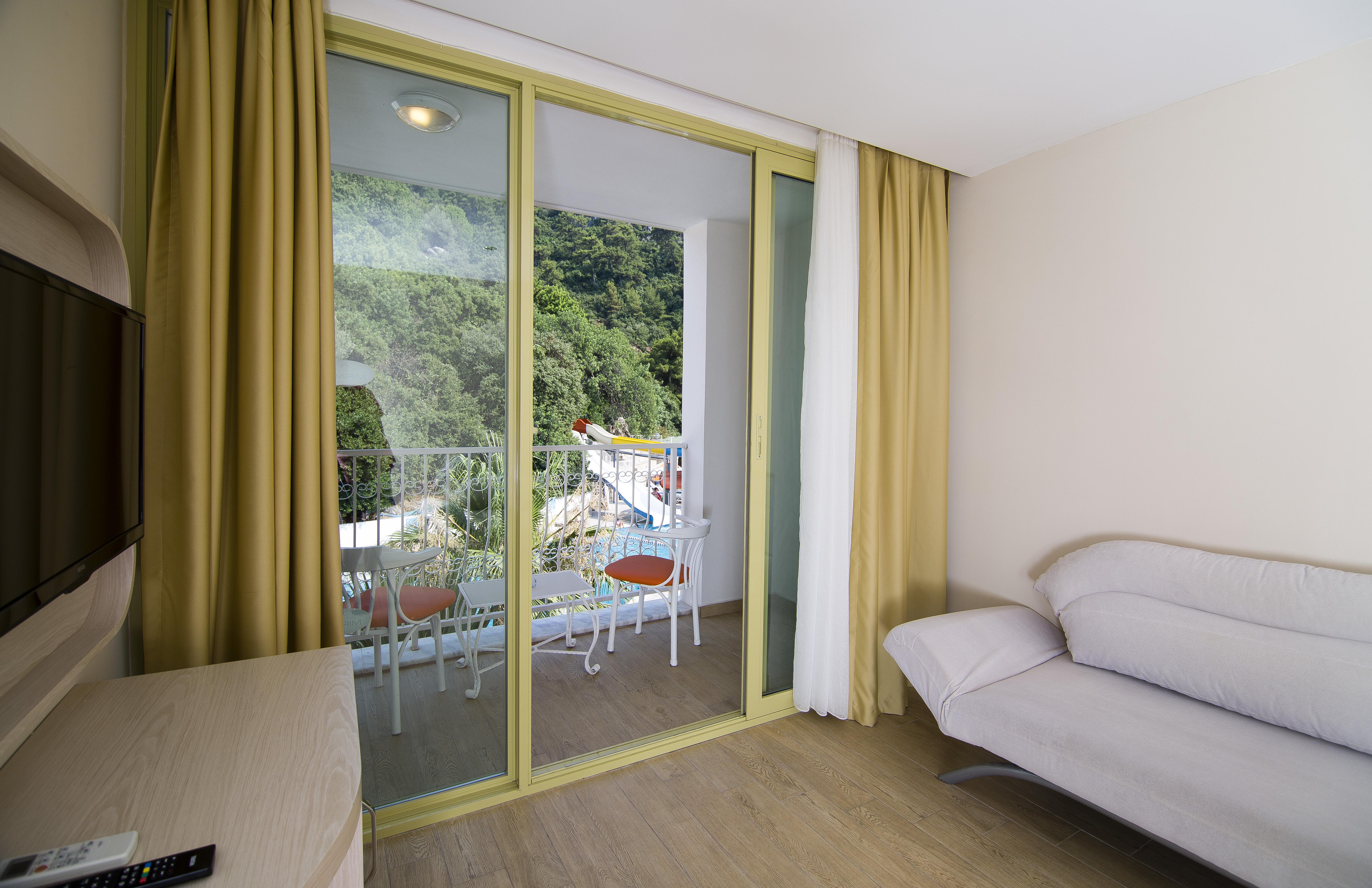 Mirage World Hotel İçmeler Ngoại thất bức ảnh