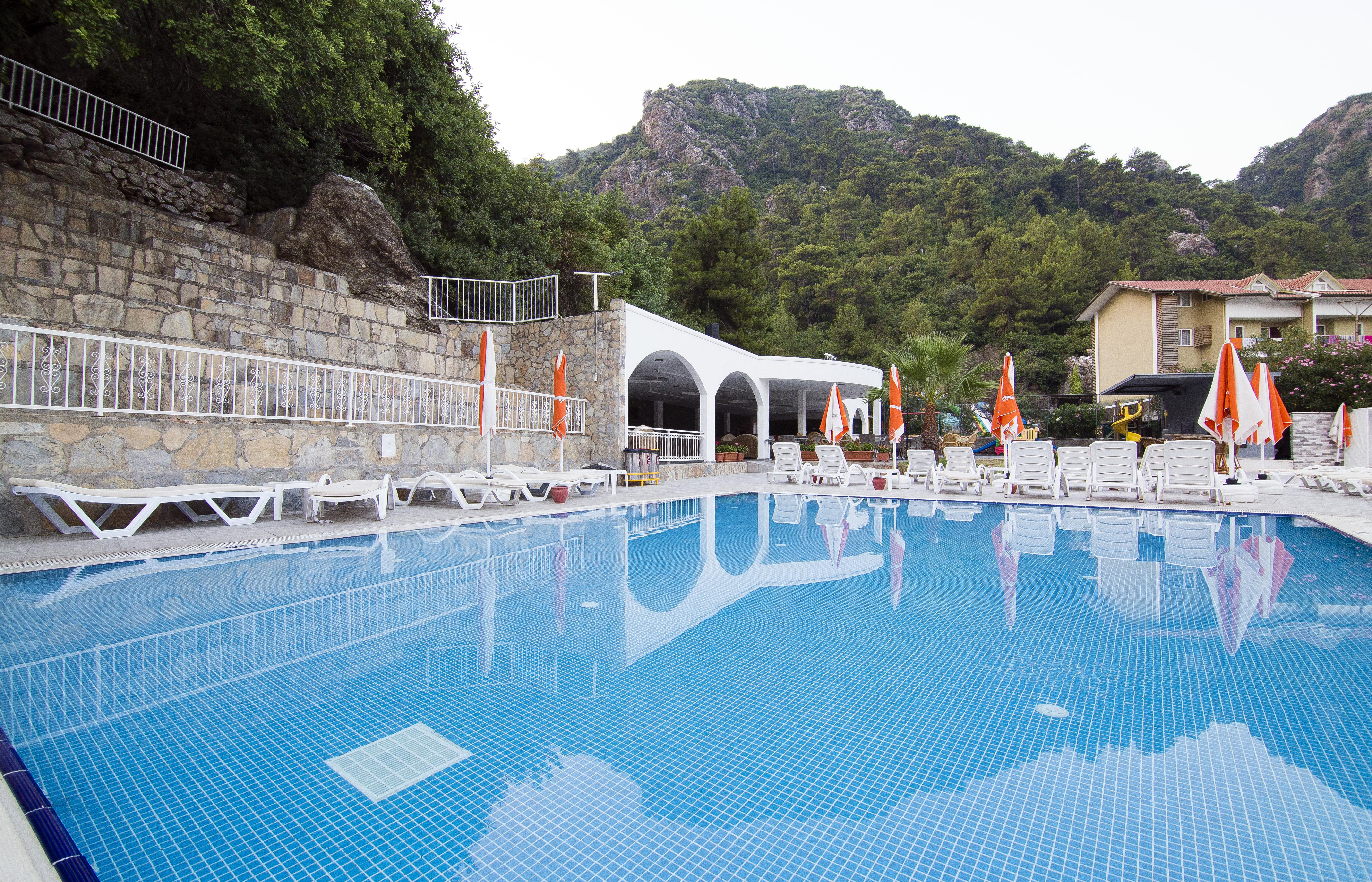 Mirage World Hotel İçmeler Ngoại thất bức ảnh