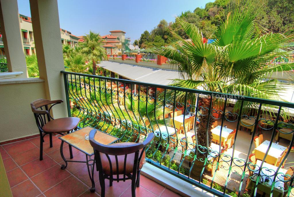 Mirage World Hotel İçmeler Ngoại thất bức ảnh